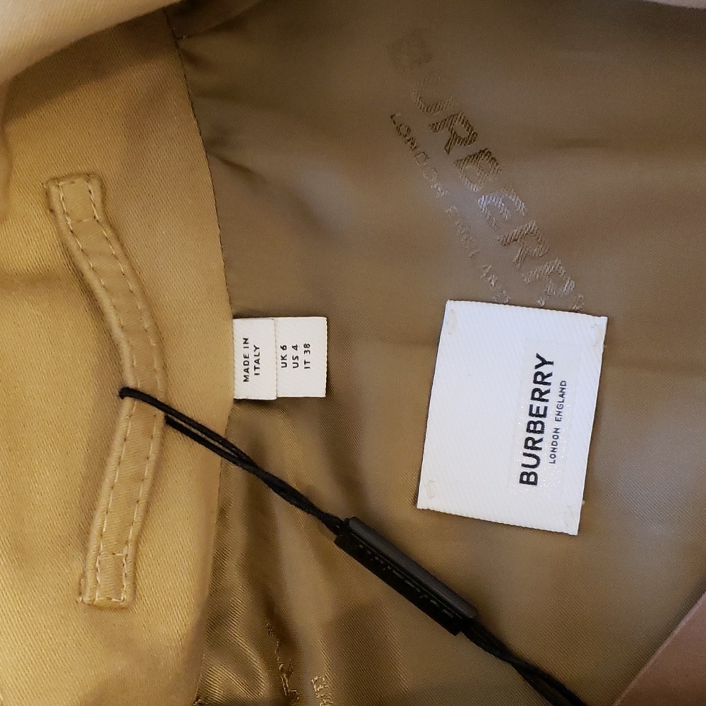 BURBERRY HONEY COTTON GABARDINE CAR COAT TRENCH WITH CASHMERE CHECK SCARF DETAIL - Picture 10 of 14
